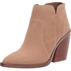 Vince Camuto Women's Gradesha Ankle Boot Fashion. Sz 10